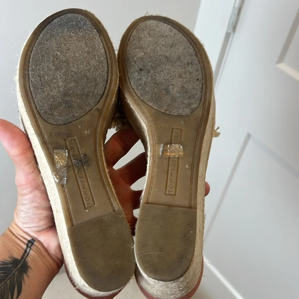 Tommy Hilfiger Pink and Tan Espadrille Wedge Sandals size 9.